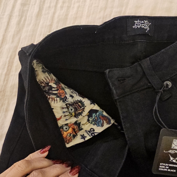 Ed Hardy Black Graphic Jeans And Scark Top - Picture 5 of 11